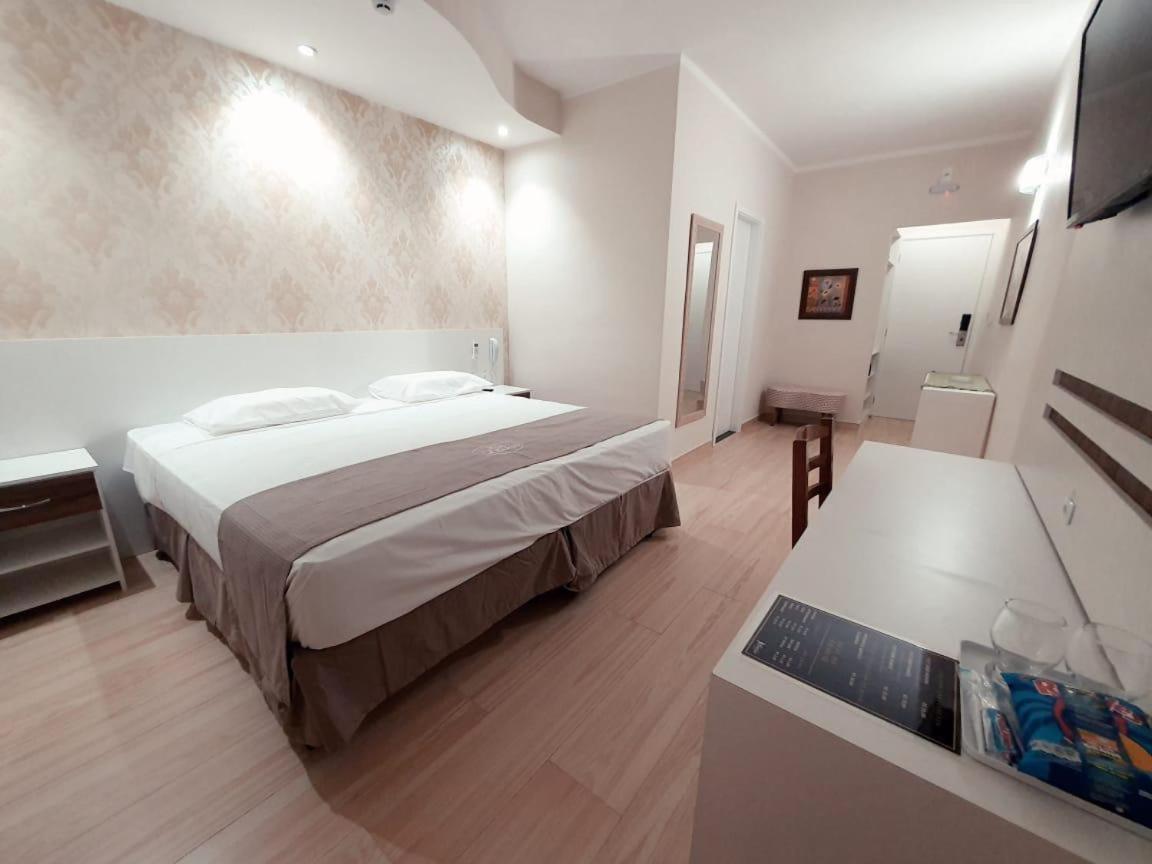 Charles Hotel Porto Ferreira Exterior photo
